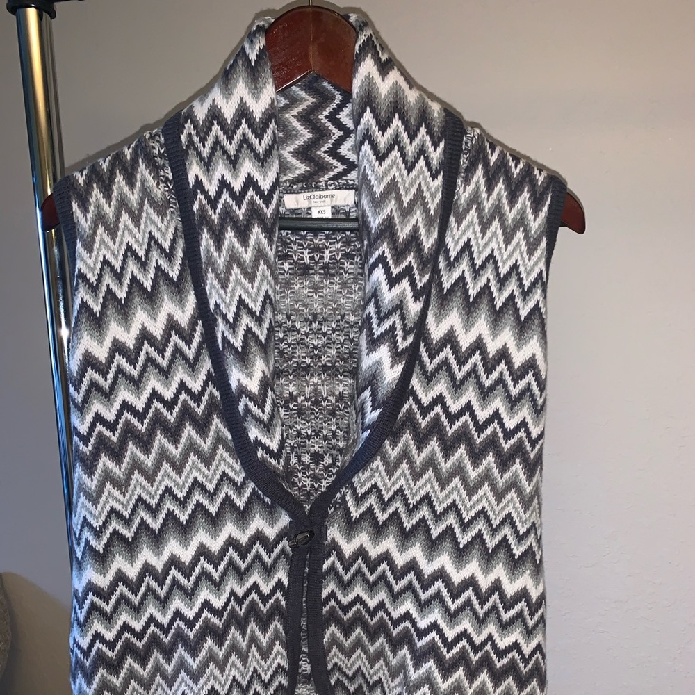 Knit vest